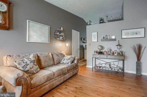 40 Westfields Dr, Navy Sup Dpt, PA 17050-7911