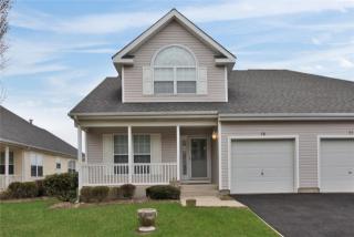 78 Saddle Lakes Dr, Northampton, NY 11901-1874