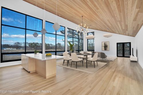 49 Cherokee Ln, Bricktown NJ  08724-4405 exterior