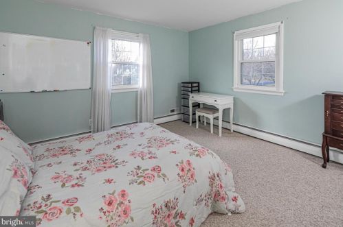 16 Vanderveer Dr, Lawrence Township NJ  08648-3151 exterior