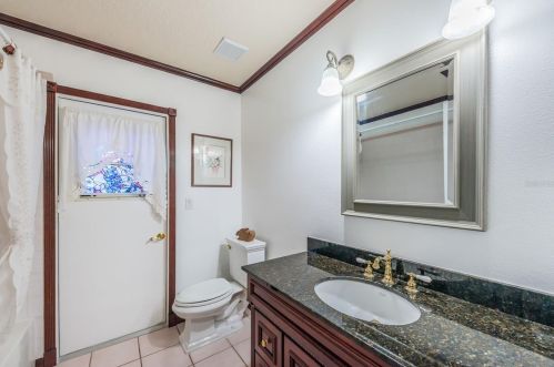 1083 Northridge Dr, Palm Harbor FL  34683-2720 exterior