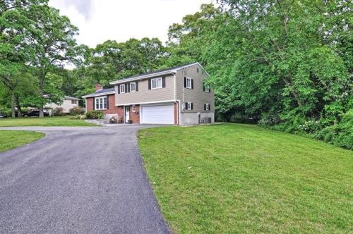 114 Valentine Rd, Milton, MA 02186-1041