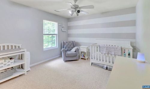 2 Riverside Dr, Bybee VA  22963-2021 exterior