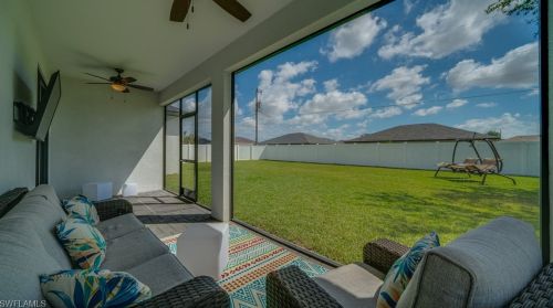 1013 6th Ave, Cape Coral FL  33909-1365 exterior