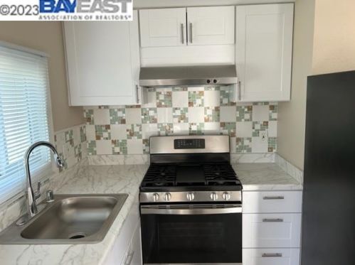 208 2nd Ave, Pacifica CA  94044-2202 exterior