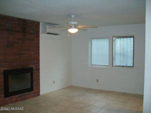 6600 Galaxy Rd, Tucson, AZ 85741-2711