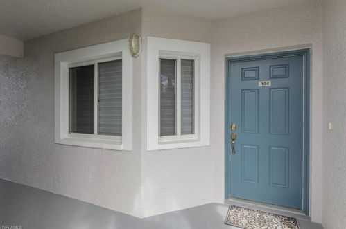 7839 Regal Heron Cir, Naples, FL 34104-5849