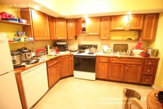 1227 Beacon St, Brookline MA  02446-5202 exterior