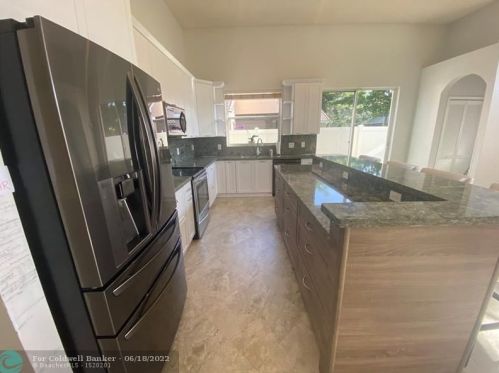 327 188th Ter, Hollywood FL  33029-5441 exterior