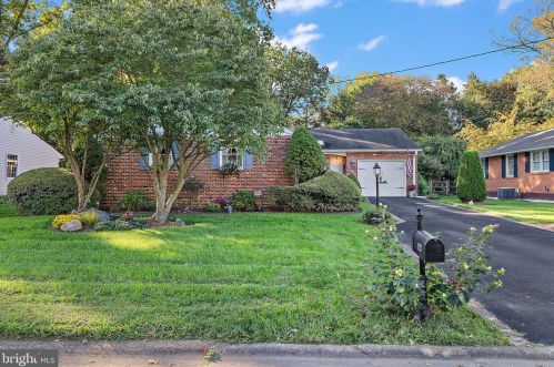 115 Yearsley Dr, Wilmington, DE 19808-2346
