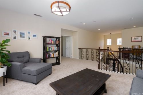 2523 Skytop Ct, Orange CA  92867-6492 exterior