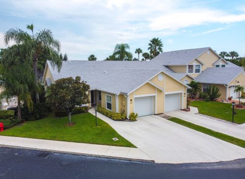 490 9th Pl, Vero Beach, FL 32960-6820