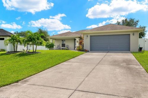 311 13th Ave, Cape Coral, FL 33909-2606