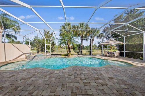 15262 Sea Star Ln, Bonita Springs, FL 34135-8640