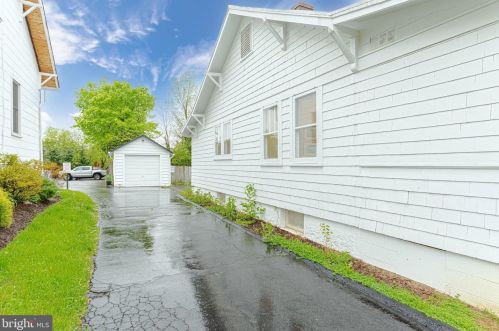 221 Loudoun St, Leesburg VA exterior