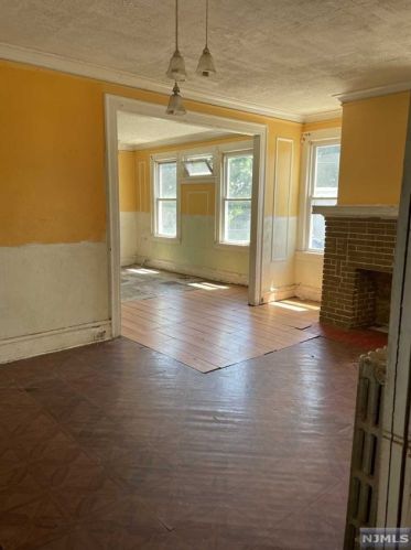 432 Stuyvesant Ave, Irvington NJ  07111-2046 exterior