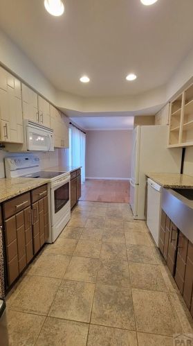 14 Villa Dr, Pueblo CO 81001-1419 exterior