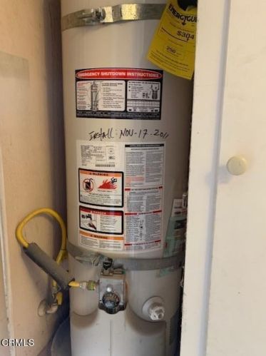 164 Navarro St, Oxnard CA 93030-6153 exterior