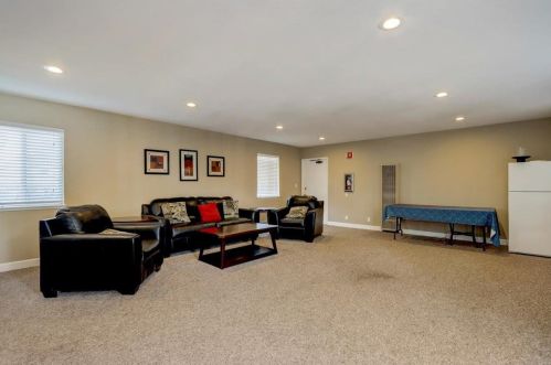 230 Birch Creek Dr, Pleasanton CA  94566-6781 exterior