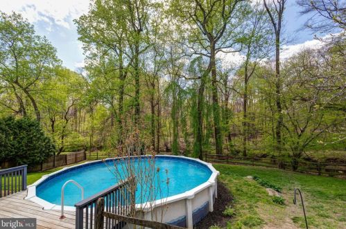 1942 Bergdoll Ave, Boothwyn PA 19061-2618 exterior