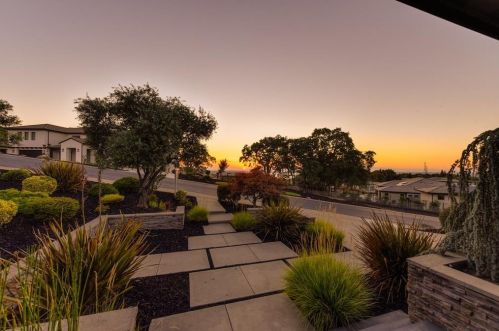 2913 Capetanios Dr, Folsom CA  95762-4606 exterior