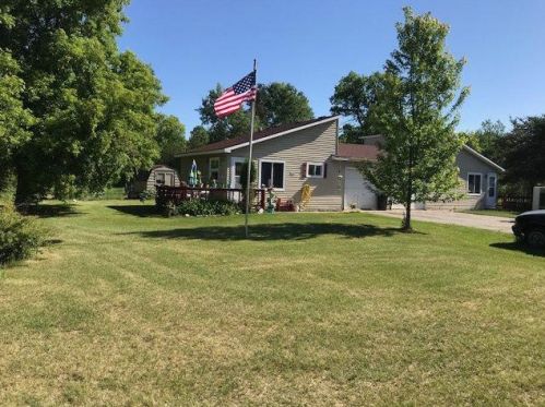 1008 3rd Ave, Crivitz, WI 54114-1405