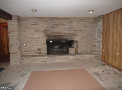 1819 Spg Rd, Carlisle PA 17013-1151 exterior