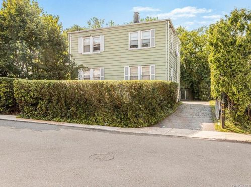 30 Oak St, Rye Brook, NY 10573-4504