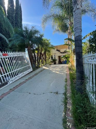 5015 Noble Ave, Van Nuys, CA 91403-1348