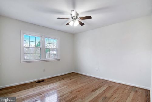 13404 Nickleson Dr, Woodbridge VA  22193-4131 exterior