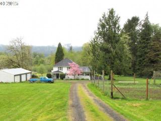 40947 Deerhorn Rd, Springfield OR  97478-9593 exterior