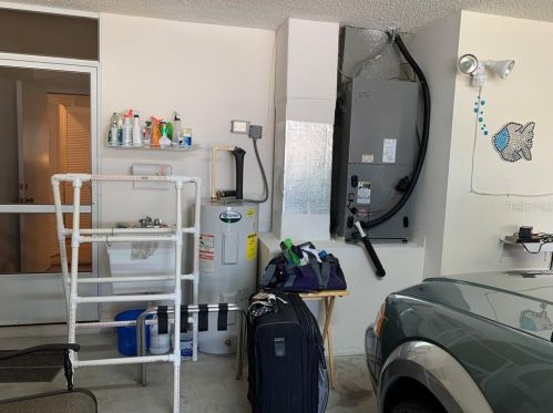 612 Masterpiece Dr, Ruskin FL 33573-6564 exterior