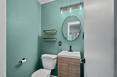 683 1st Ave, Bridgeville PA  15017-1341 exterior