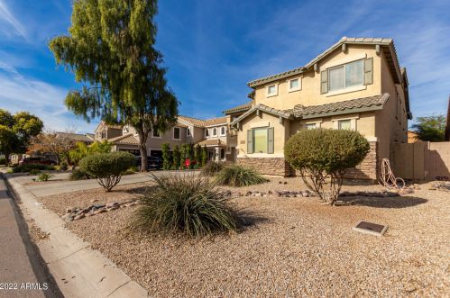 970 Shari St, San Tan Valley, AZ 85140-5827