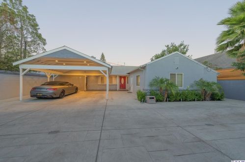 6854 Gentry Ave, North Hollywood, CA 91605-5933