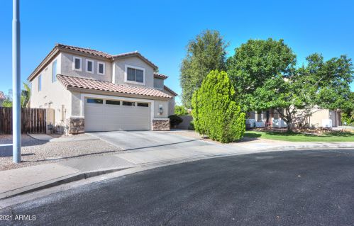 283 Raven Dr, Chandler, AZ 85286-4594