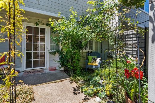 1468 Townview Ave, Santa Rosa CA  95405-7561 exterior