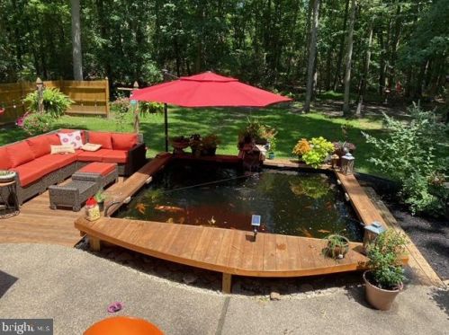 712 Old Indian Mills Rd, Southampton, NJ 08088-9024