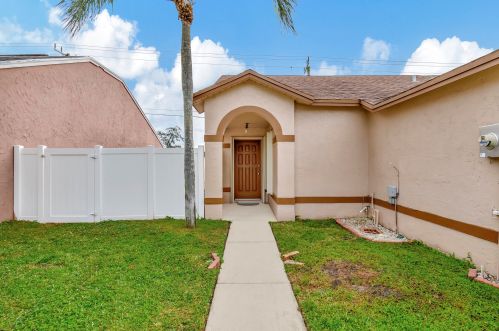 17 Ripley Way, Boynton Beach, FL 33426-7631