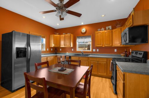 2310 13th Pl, La Crosse, WI 54601-6306
