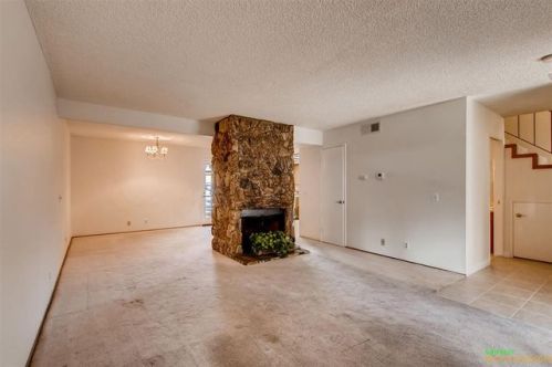 1980 Arnold Way, Alpine, CA 91901-2150