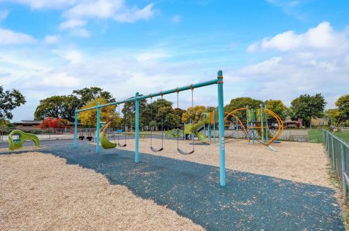 2919 85, Milwaukee WI 53222-4717 exterior