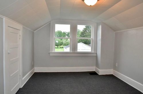 412 White Oak Ave, Zanesville OH  43701-5143 exterior