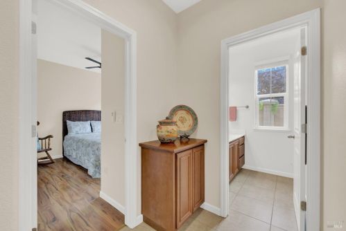 8001 Finchley Ct, Vacaville CA  95687-8253 exterior