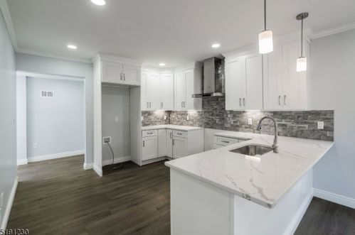 22 Ward Pl, Montclair NJ  07042-3106 exterior