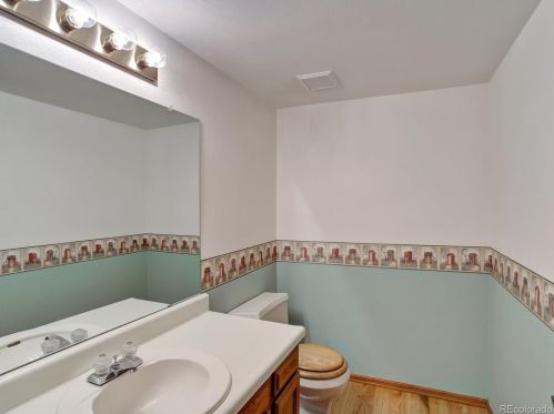 16003 Loyola Dr, Denver CO 80013-3355 exterior