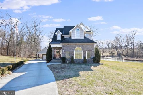 52 Oak Crest Dr, Richmond National Battlefiel VA  22835-1579 exterior