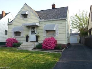 11912 Marne Ave, Cleveland, OH 44111-4650