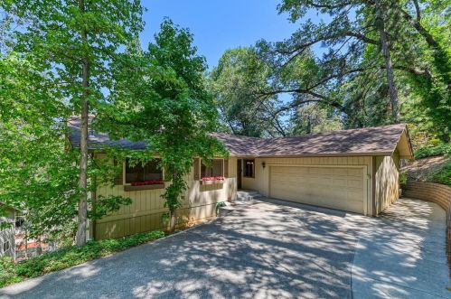 11398 Ragan Way, Grass Valley CA  95949-6722 exterior