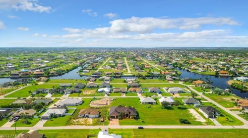 3510 15th Ter, Cape Coral FL  33993-4954 exterior